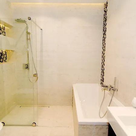 P&j Lubicz Апартаменты *