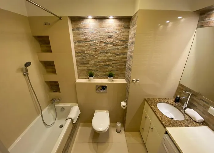 P&j Lubicz Apartment